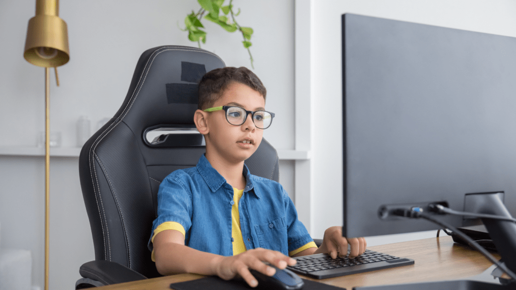 A kid using a gaming chair