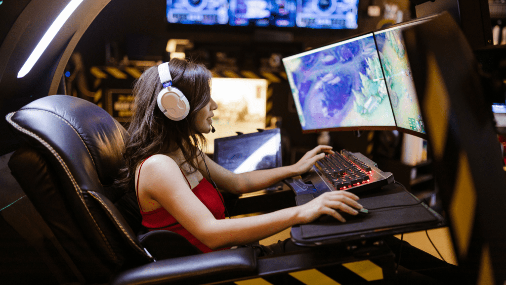 a woman that plays modern gaming 